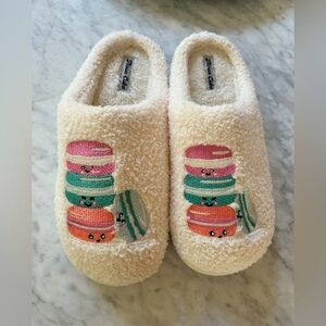 Women's Cream Slippers